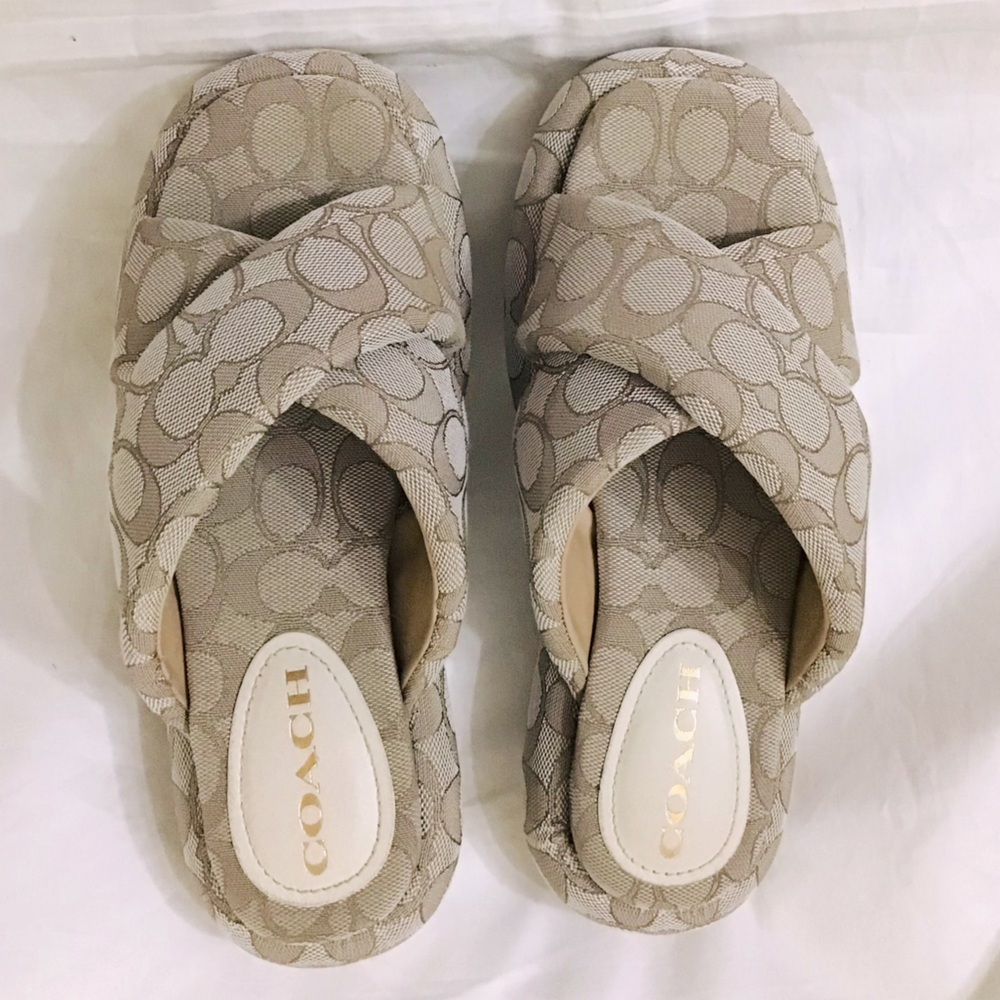 COACH Penelope Bubble Flatform Sandals - Picture 5 of 10